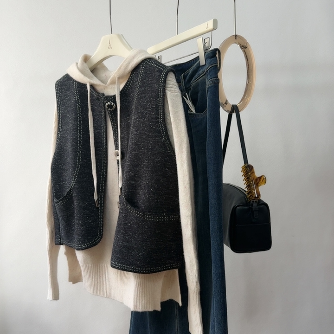 时髦精穿搭 明线复古花呢针织纹理实用贴袋 异形纽扣马甲 宽松