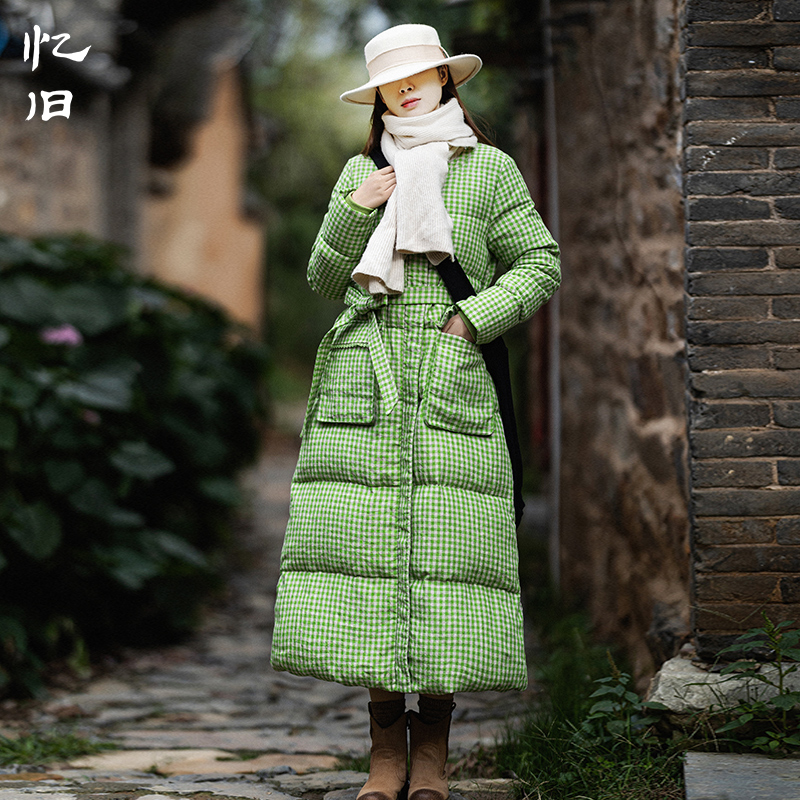 文艺格子羽绒服女冬季长款外套