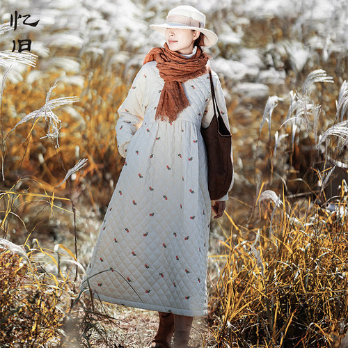 棉衣连衣裙女圆领抽褶2025冬季