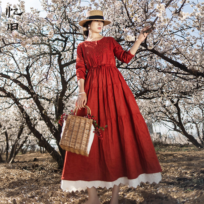【红色佳人】亚麻刺绣连衣裙女长袖2024春季新款圆领套头收腰长裙