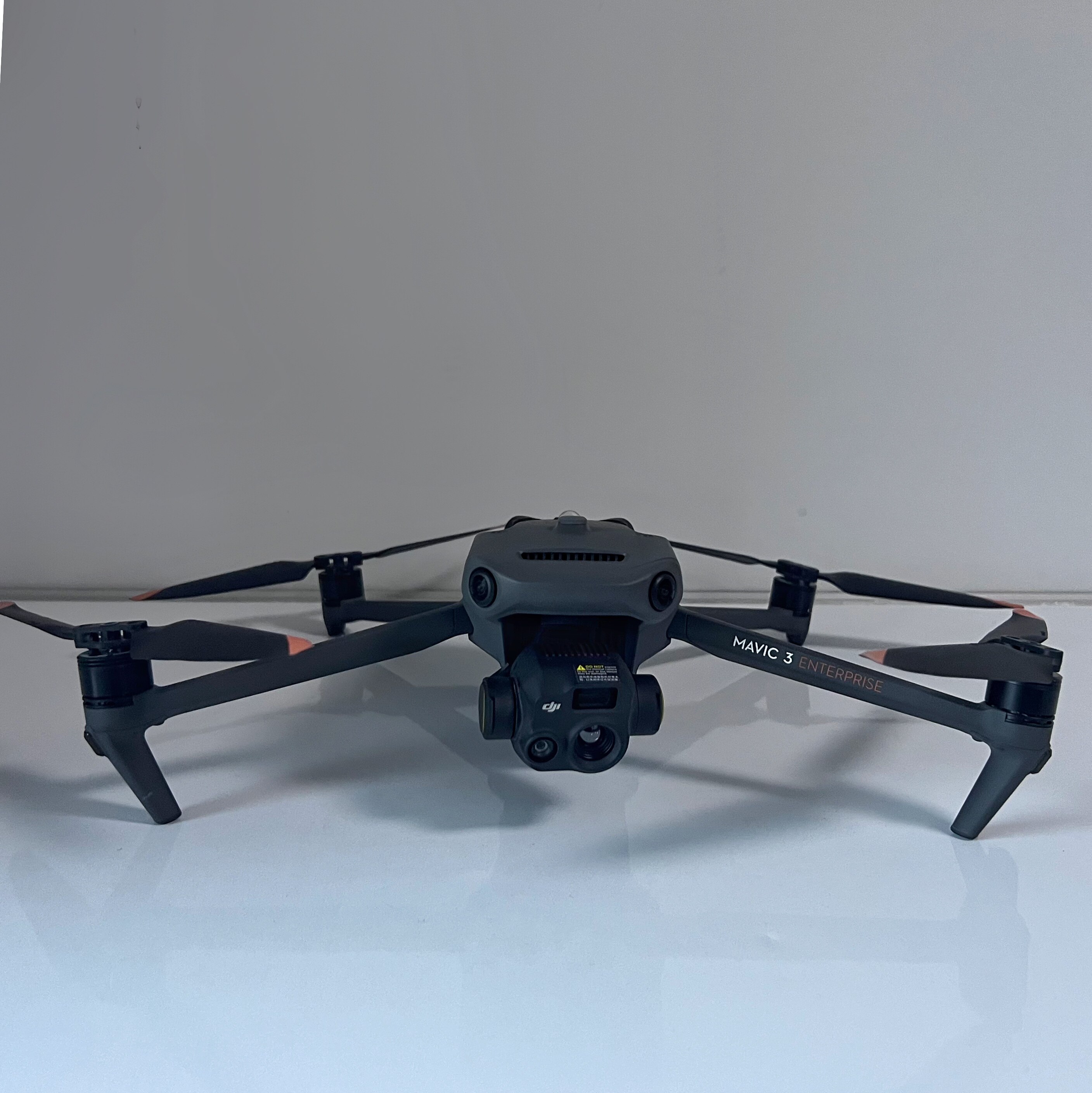 【成都睿翼】大疆DJI 御3T无人机 Mavic 3 专业级飞行 出租 租赁