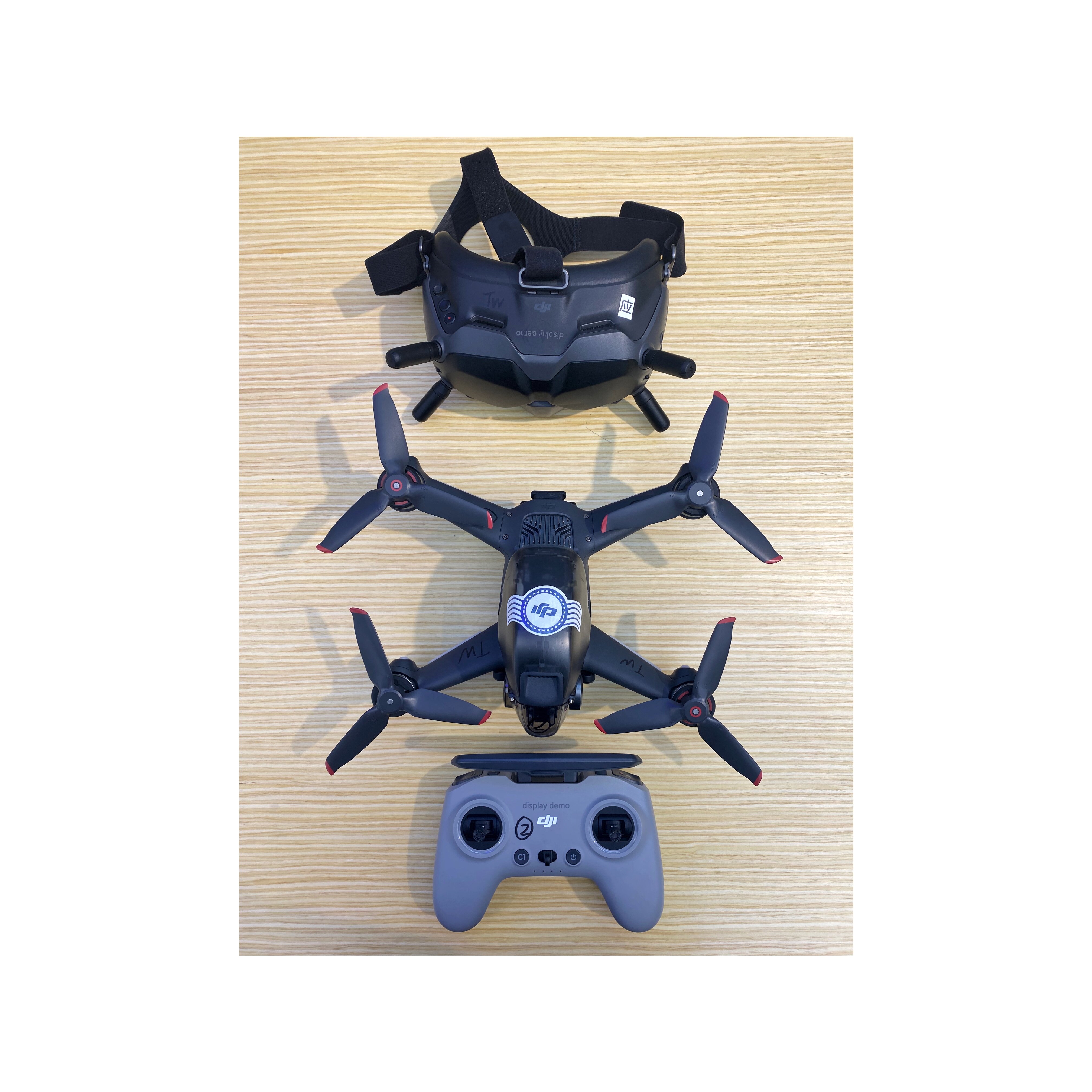 【成都现货】大疆新品dji fpv 套装 沉浸式飞行 无人机 出租 租赁