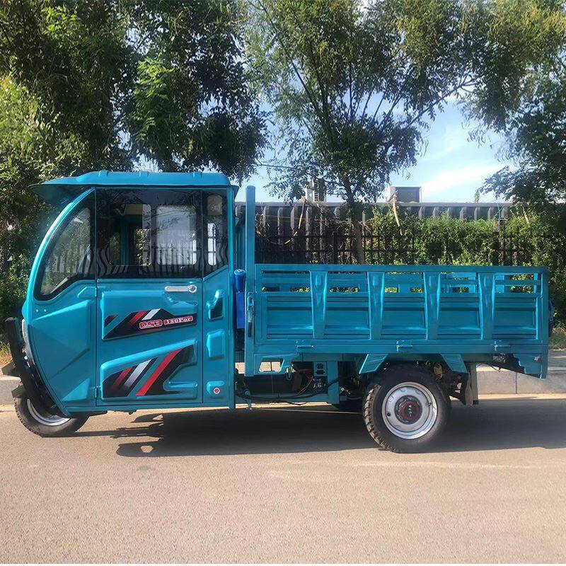 新款半封闭单排电动三轮车油电两用左侧方向盘拉货农用带棚电瓶车