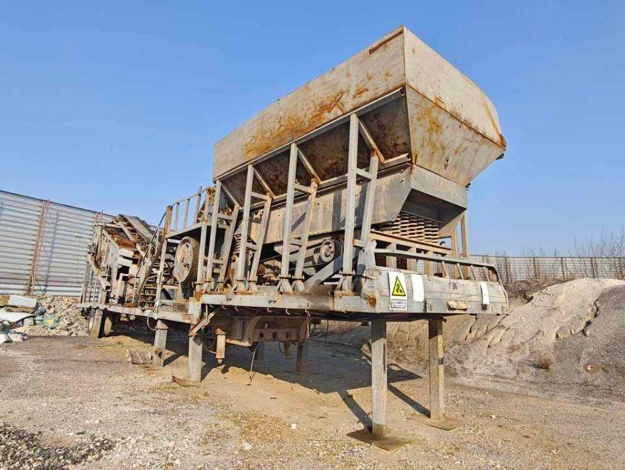 2月4日烟台雷沃轮胎式装载机一台、破碎设备、配电柜、传输带一套网络拍卖公告