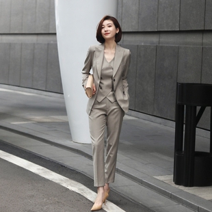 女款 西服套装 2026年新款 马甲三件套修身 高端气质风灰色西装 春秋装