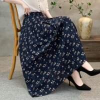 This new spring and summer women's printed cotton and linen skirt is loose, slimming, and concealing flesh. It has a tight waist and a stylish floral print skirt with a large swing thumbnail 8
