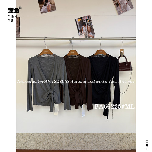 FAFAFA66225大码V领假两件上衣