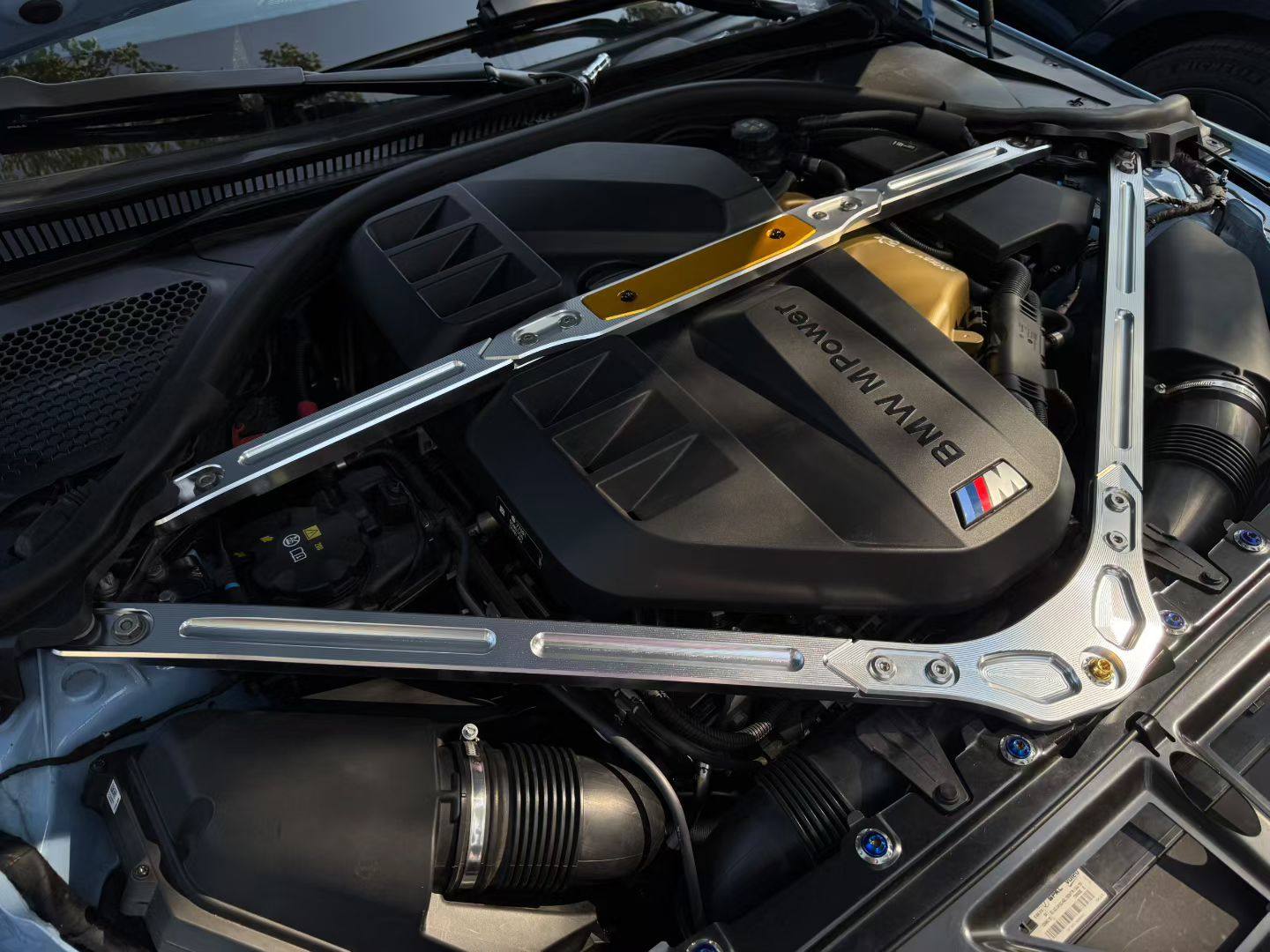 SnowTech引擎室铝合金拉杆顶吧适配宝马G80 G82 G87 M2 M3 M4 S58