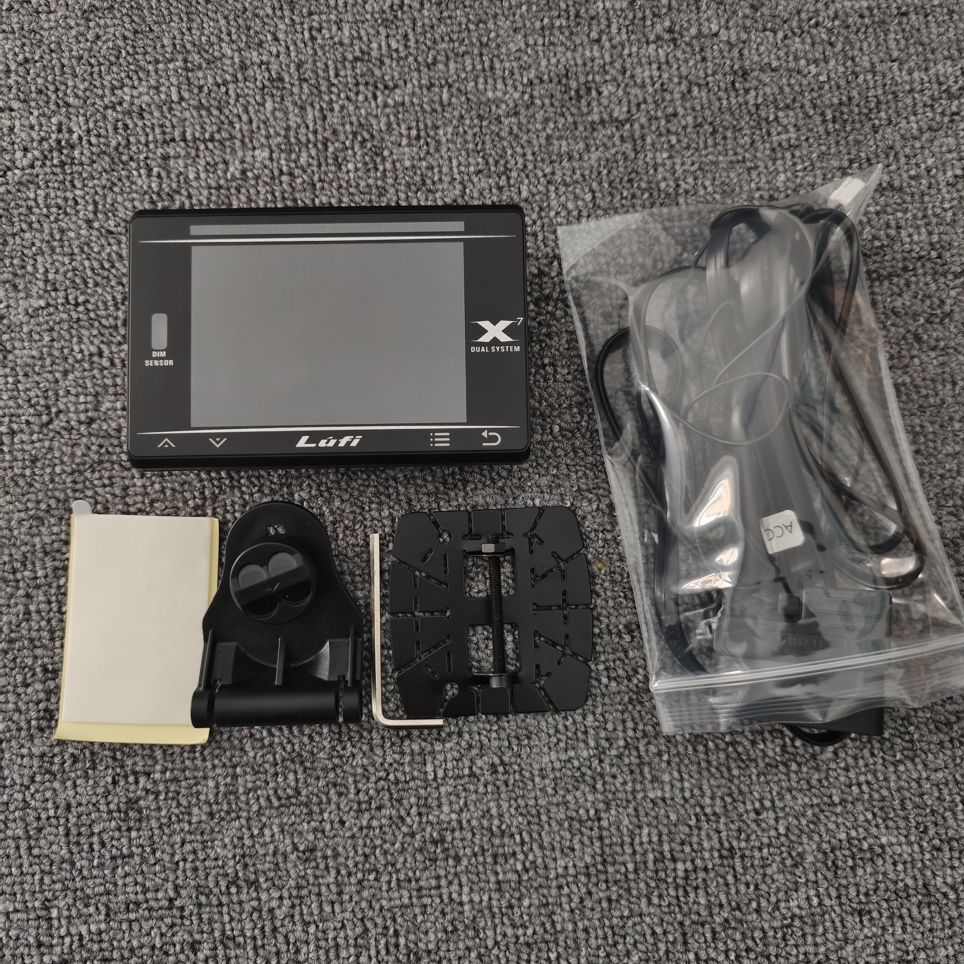 新款四代LUFI X7汽车多功能OBD仪表水温排温涡轮转速液晶表图片