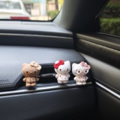 可爱泳衣黑皮KT猫车载香薰卡通香水扩香石摆件汽车出风口装 饰香薰