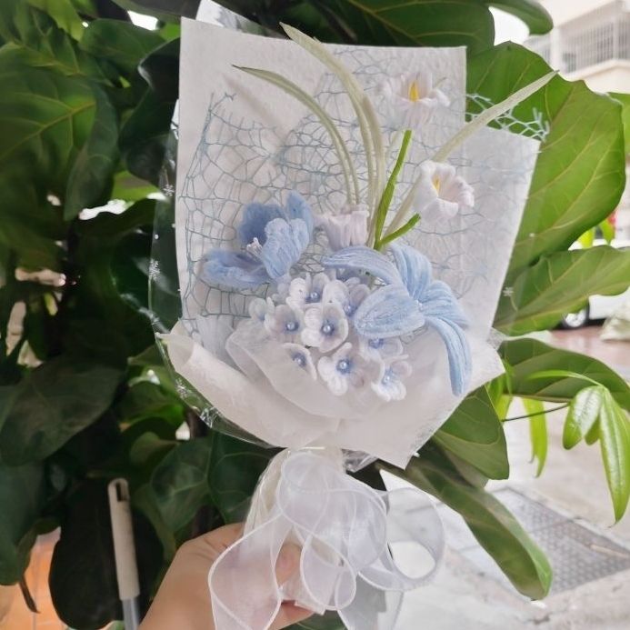 毕业季碎冰蓝扭扭棒手工花束成品花束礼物朋友闺蜜女朋友情人节