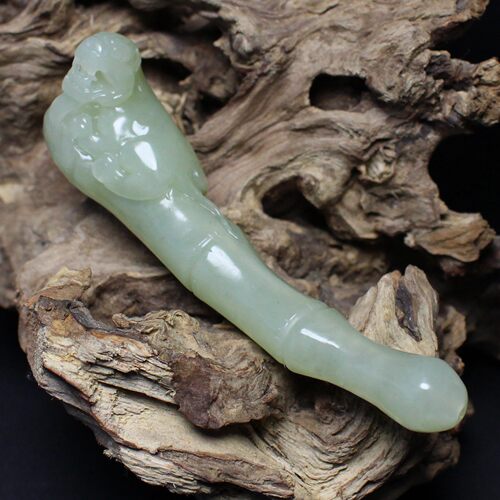 海缘天然和田玉籽料雕刻貔貅