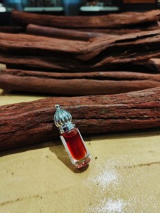 香鼻子 降真香精油 超临界精油 老油 降香浓郁 兰花香6年老油