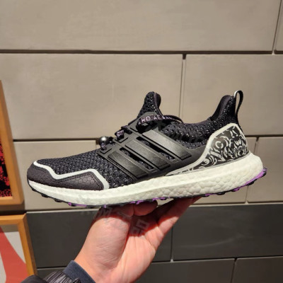 AdidasUltraboost5.0跑步鞋