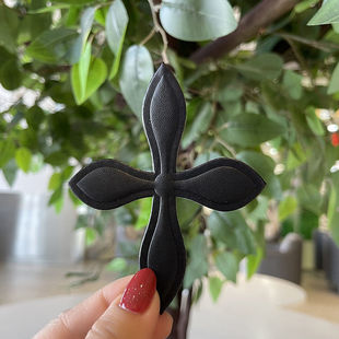 白色十字花潮牌胸标装饰胸针贴包包鞋子衣服商标装饰标蓝色黑色绿