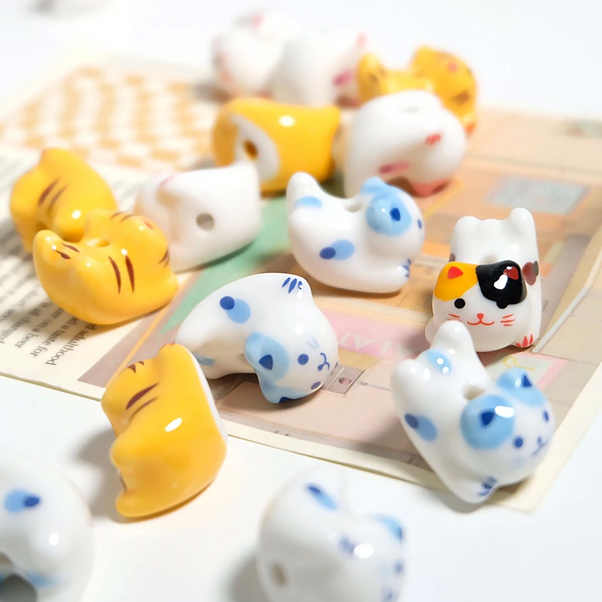 15x21mm Vertical Hole Lucky Cat Animal Anime Ceramic Beads F