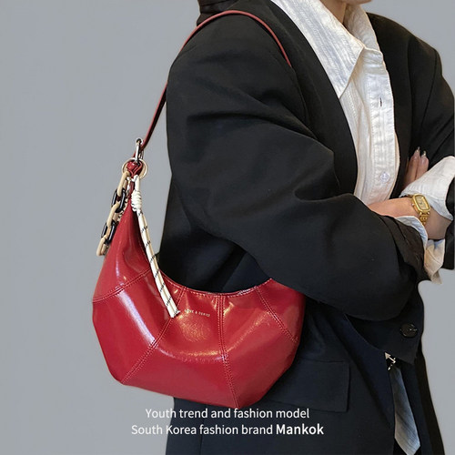 Mankok红色结婚包新娘包腋下包包女时尚质感牛角包百搭单肩斜挎包