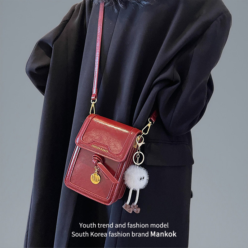 Mankok新年红色小包包女2026春新款时尚流行斜挎小方包喜庆手机包