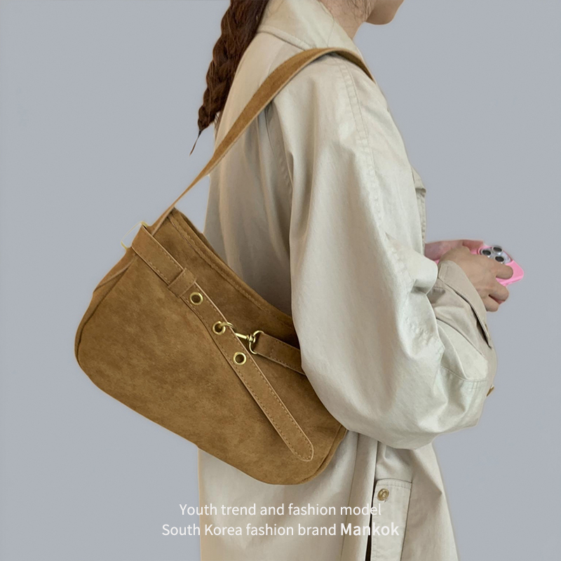 小众设计休闲腋下小包包2025新款女式通勤高级感百搭爆款单肩包潮