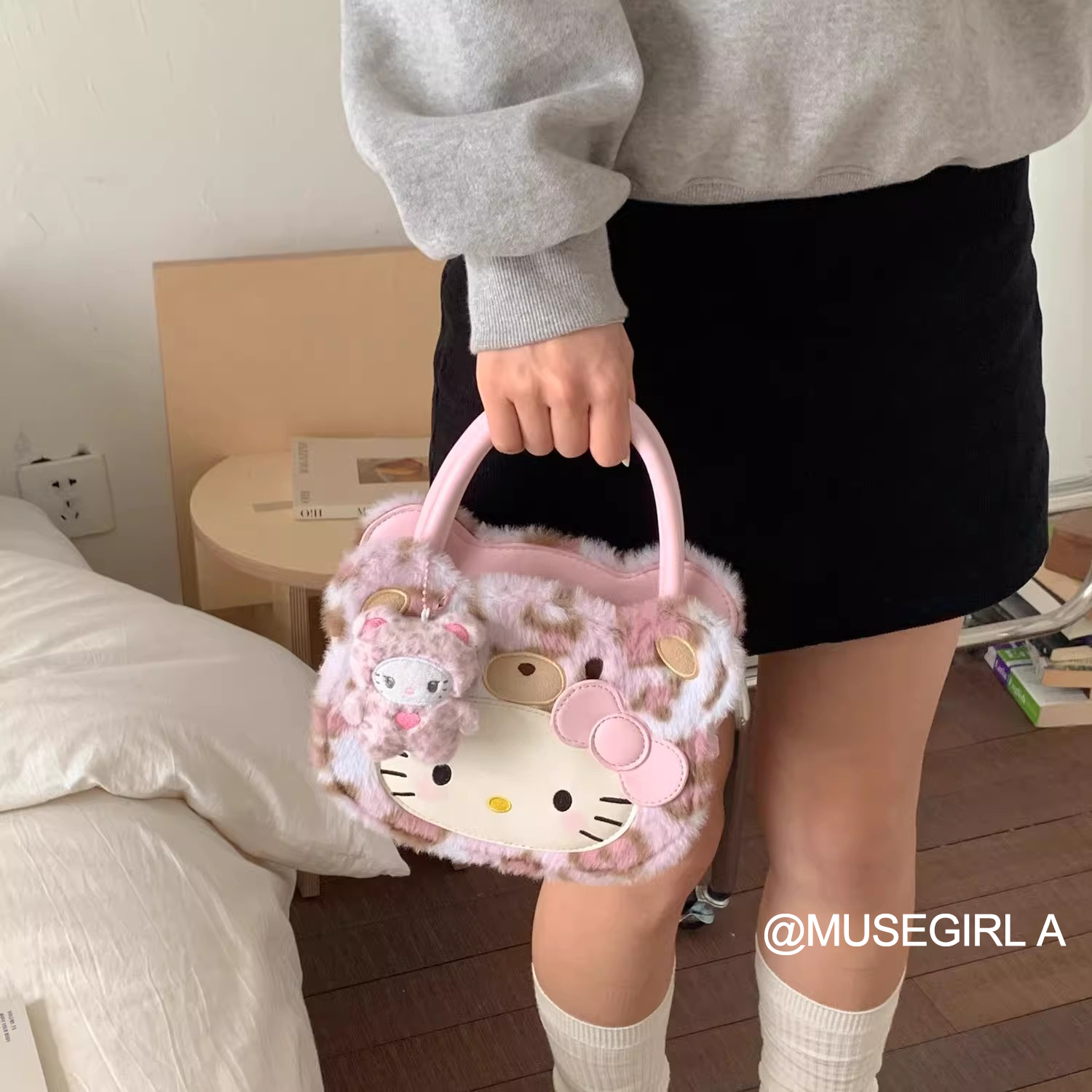 原创HelloKitty包包女秋冬毛茸茸斜挎包可爱凯蒂猫手拎包生日礼物,箱包皮具/热销女包/男包,单肩包,淘宝优惠券,粉丝福利购,淘宝优惠卷