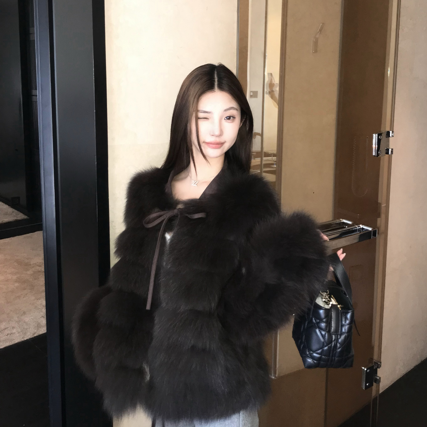 秋小姐狐狸坎毛v领分割皮草外套
