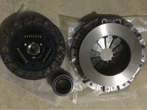 离合压盘摩擦片变速器