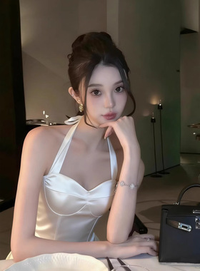 纯欲轻奢白色挂脖抹胸背心女夏高级感收腰显身材露锁骨上衣TZ7625