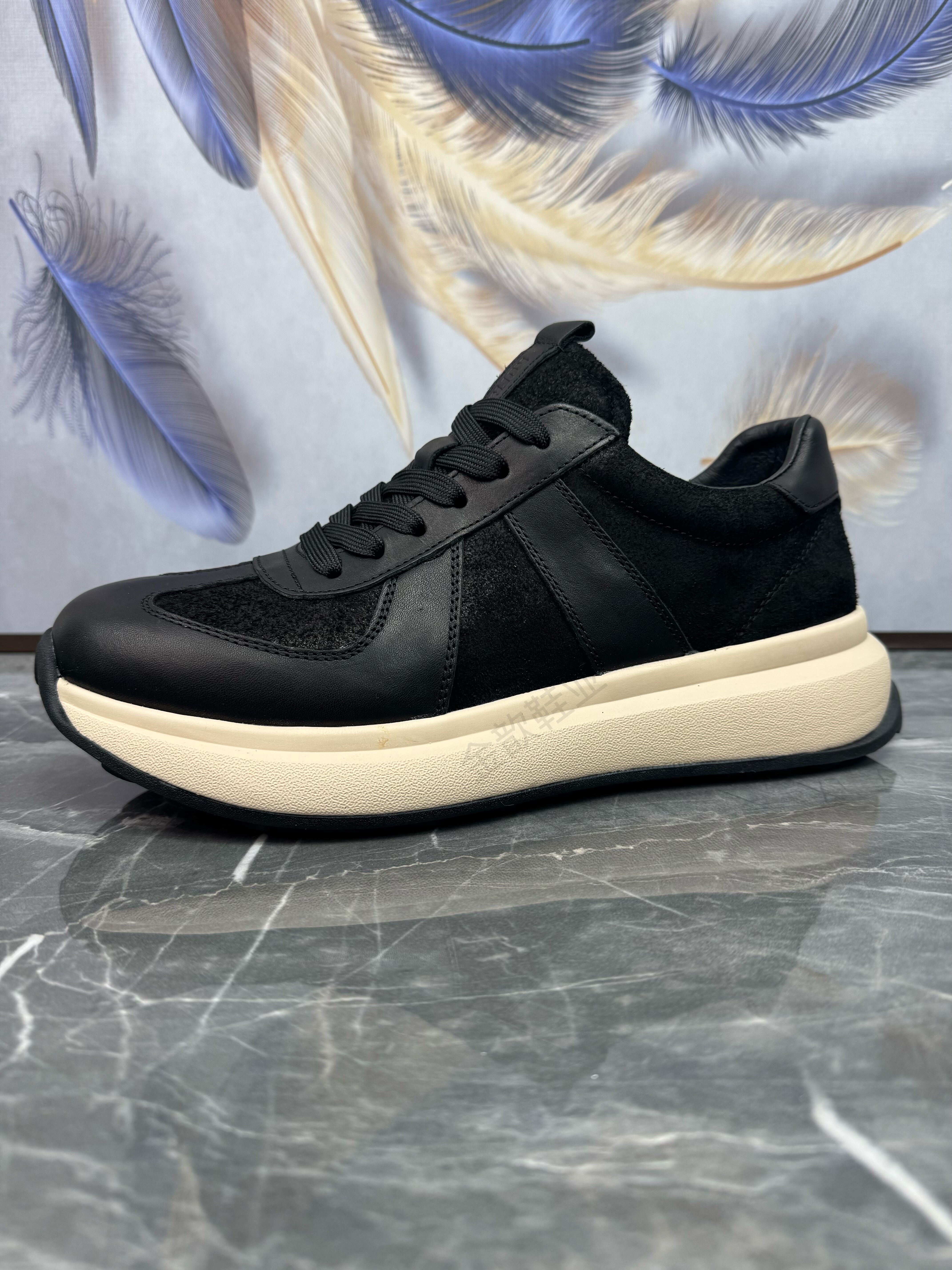 头层牛皮轻便软底户外运动休闲鞋