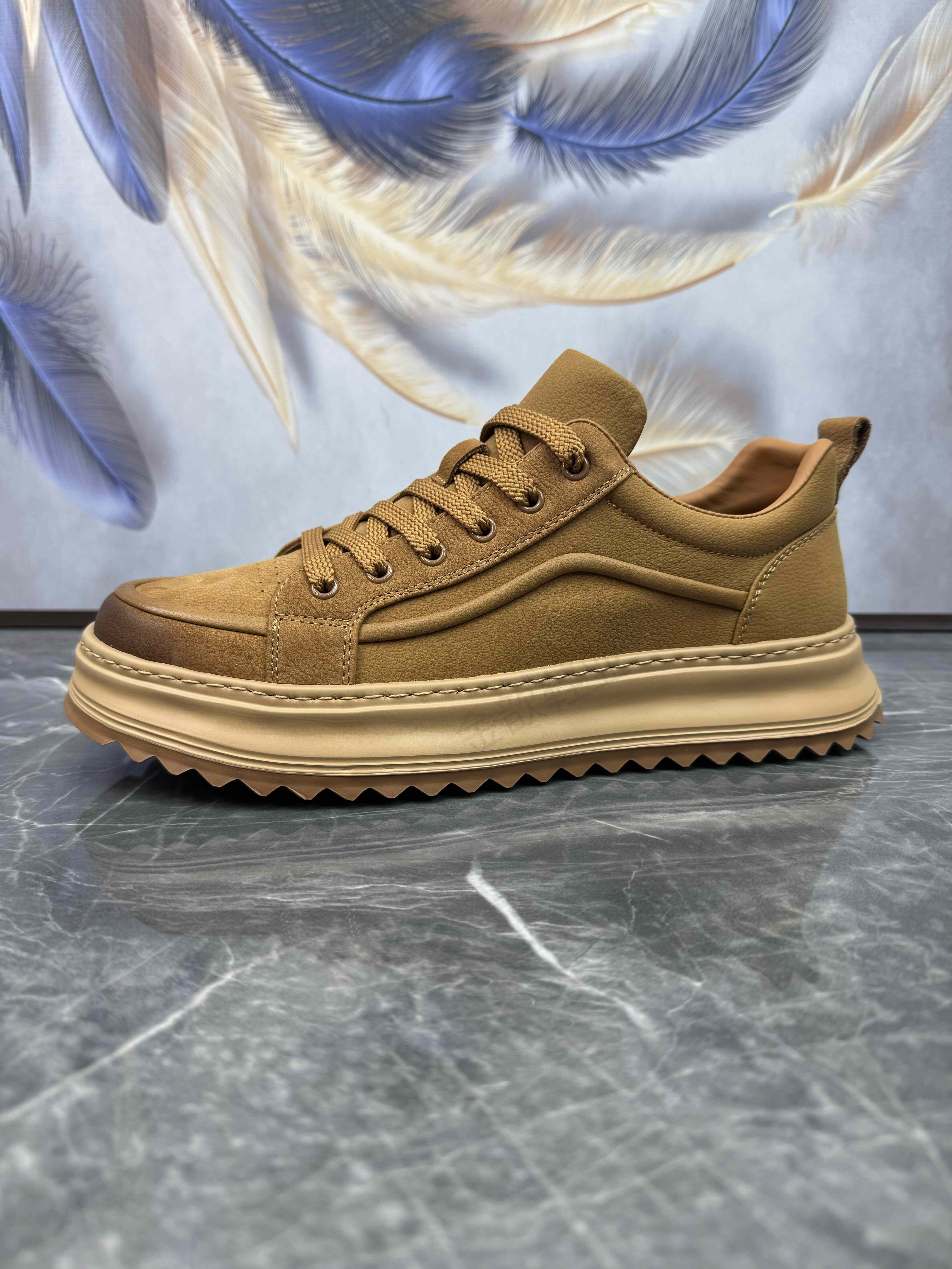 头层牛皮轻便软底简约百搭休闲鞋