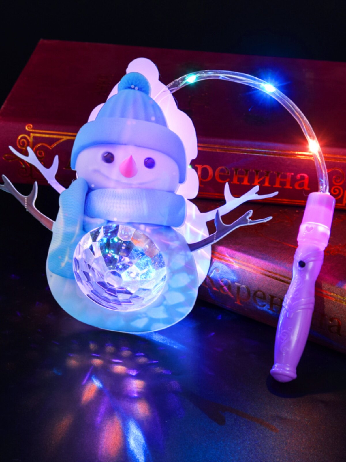 남자와 여자를위한 크리스마스 선물 휴대용 프로젝션 랜턴 작은 선물 휴대용 산타 클로스 눈사람 트리 빛나는 랜턴