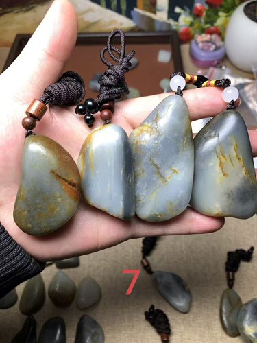 新疆和田玉籽料原石 黄皮青花真皮原籽玩料 原石吊坠雕刻做料