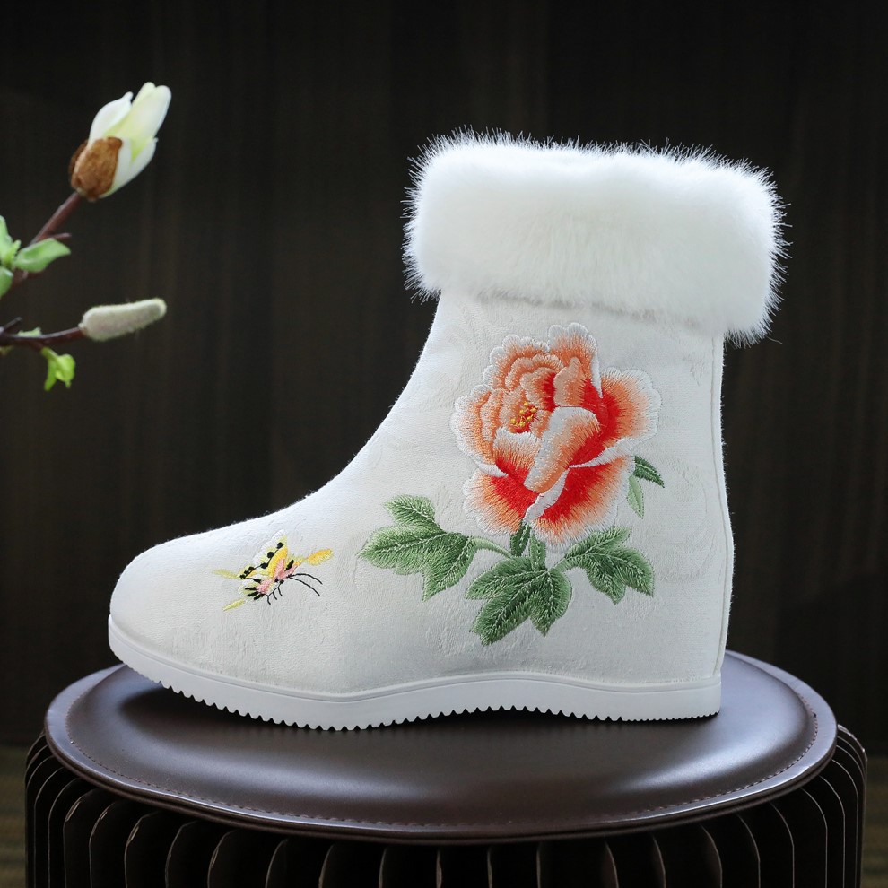 冬季新款汉服靴女加绒毛口绣花鞋民族风保暖棉靴古风短靴古装布鞋