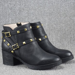真皮粗跟短靴女圆头马丁靴春秋新款女鞋及踝靴单靴子百搭铆钉女靴