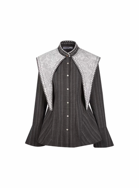 SELAH 宫廷风喇叭袖别致高级感上衣 12B25082Z10