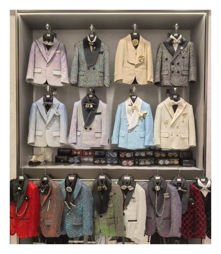 出租高端儿童男孩西装套装礼服走秀主持钢琴演出生日花童演讲主持