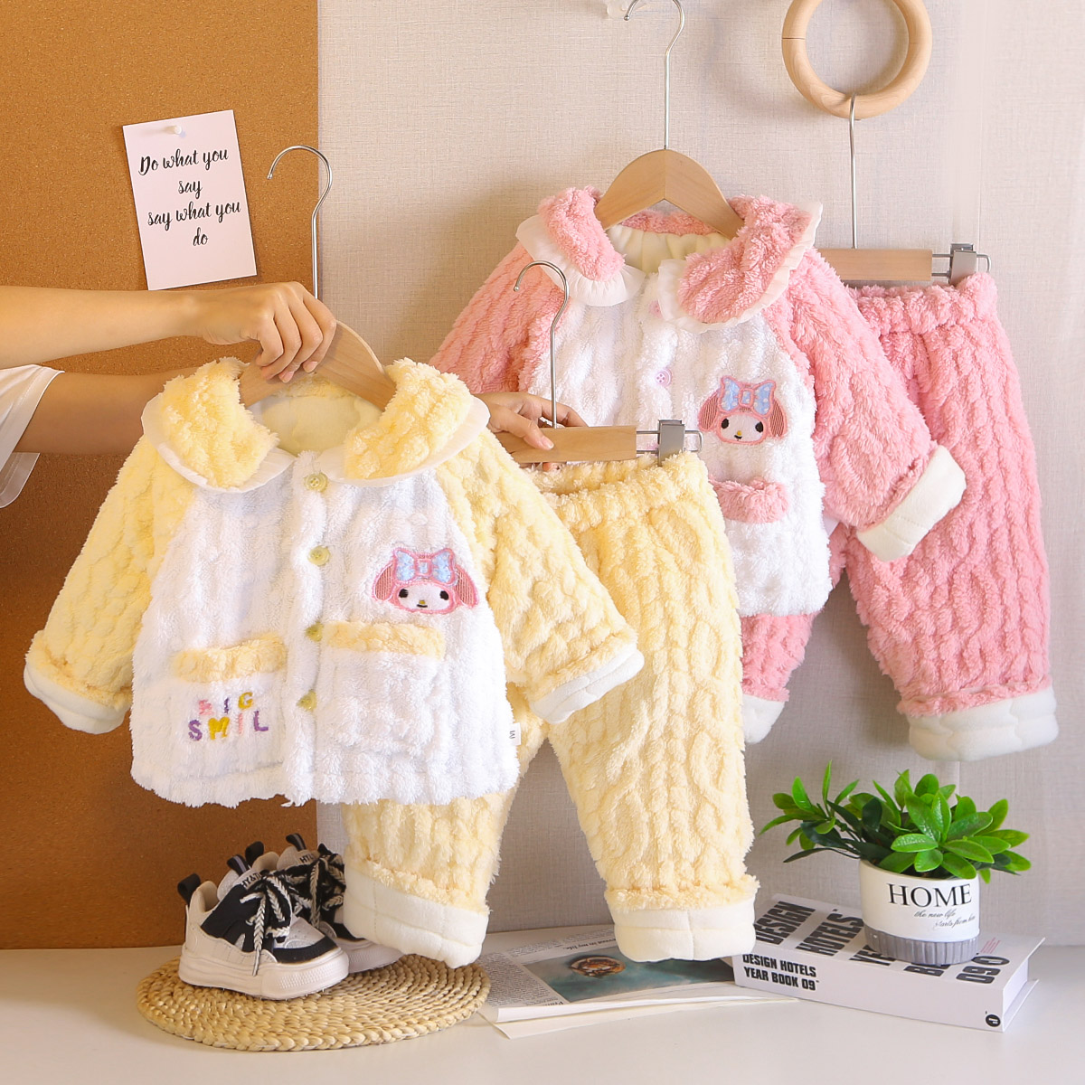 女童睡衣2025新款秋冬季夹棉加绒珊瑚绒冬款儿童小女孩加厚家居服