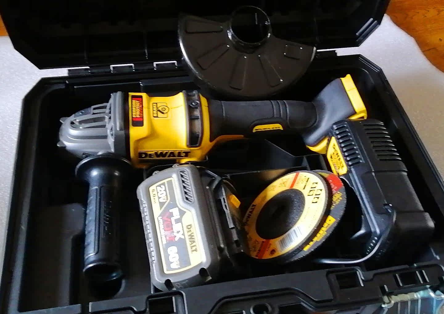 DEWALT得伟60V无刷锂电角磨机125大功率无线充电手砂轮DCG414|ruв категории оборудование/инструменты, электрический инструмент, угловая шлифовальная машина - от Buy2taobao.com для оказания профессиональной услуги покупки агента Taobao