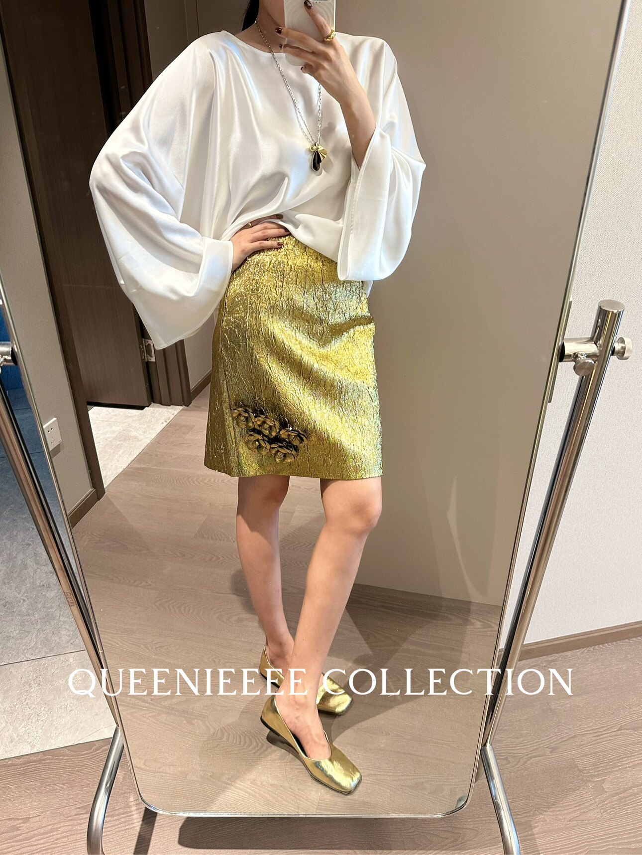 QUEENIE2025秋季新款 重工烫金工艺金色山茶花高腰半身裙直筒裙女