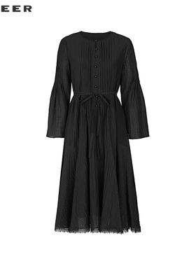 【一一专属】复古圆领风琴褶收腰镂空花边连衣裙S243Z1293