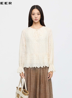 【一一专属】sdeer圆领系带镂空绣上衣S253Z3202