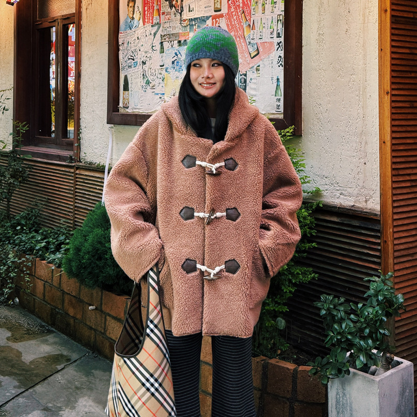 zopiclone“布朗尼”牛角扣皮毛一体羊羔毛韩系连帽短款外套