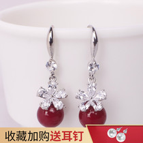Manny celebrates red pearl flower cat's eye earrings with all kinds of thin face earrings, flower petals, net red popular Earrings