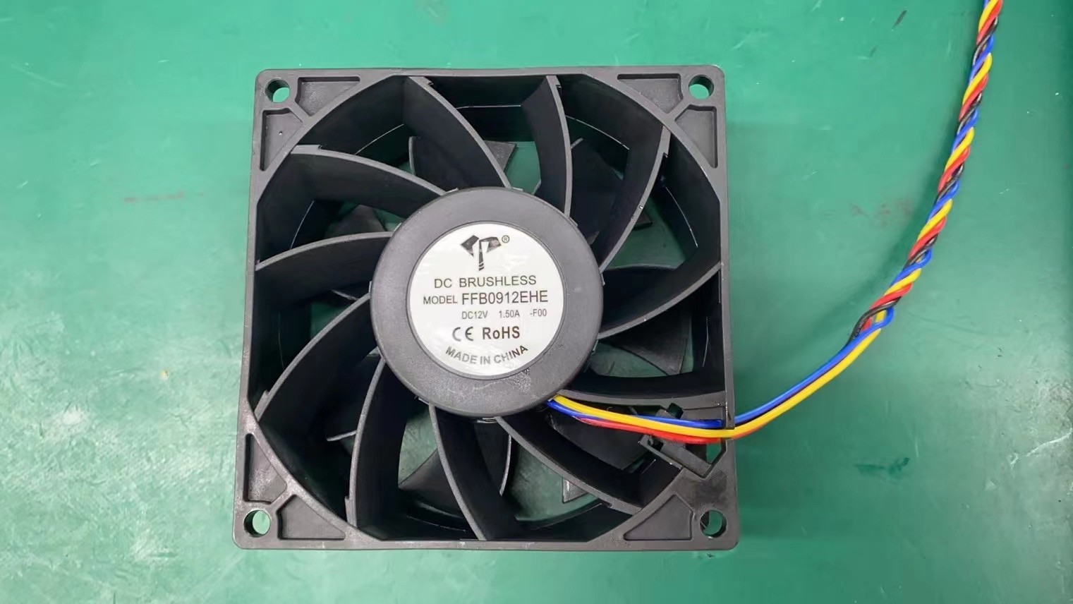 FFB0912EHE  9038 12V 1.5A 9CM 大风量机箱散热风扇