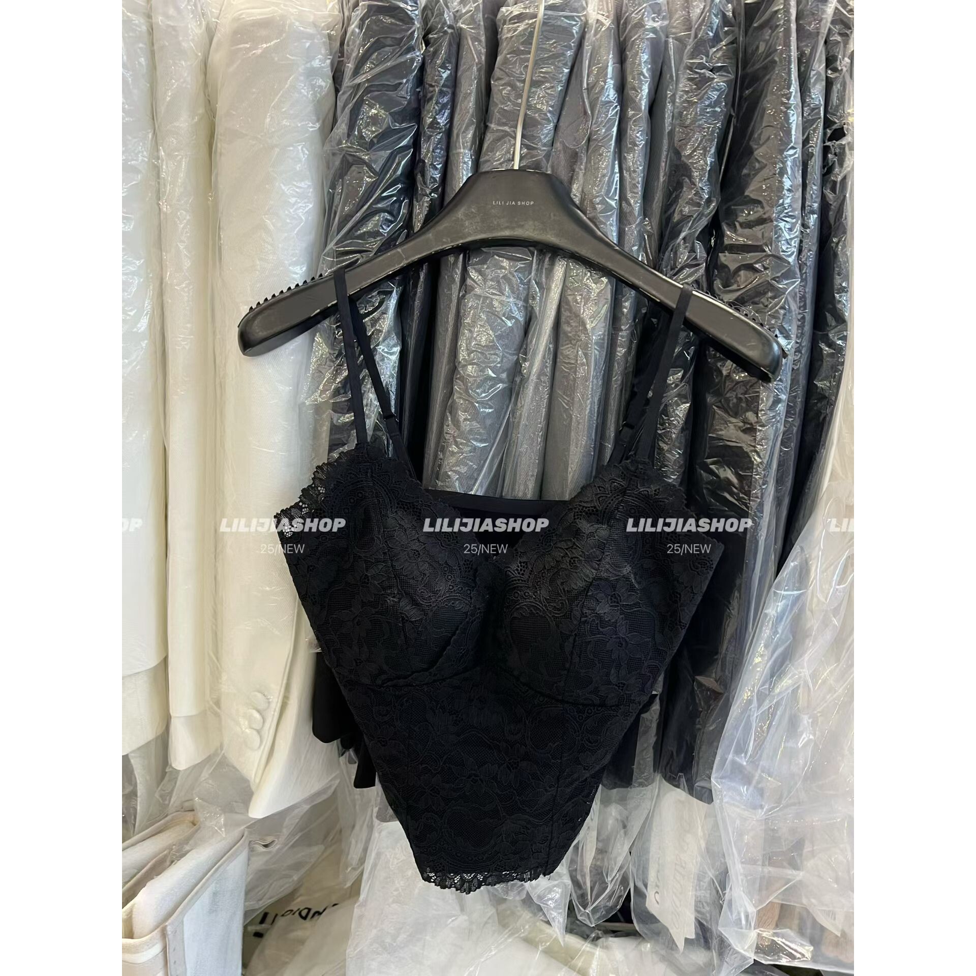 【五折】新款韩版时尚百搭显瘦宽松休闲蕾丝吊带背心女内搭上衣潮