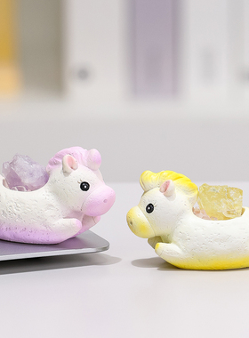 可爱萌小马水晶原石办公桌面摆件汽车装饰卡通可爱好运礼物送朋友