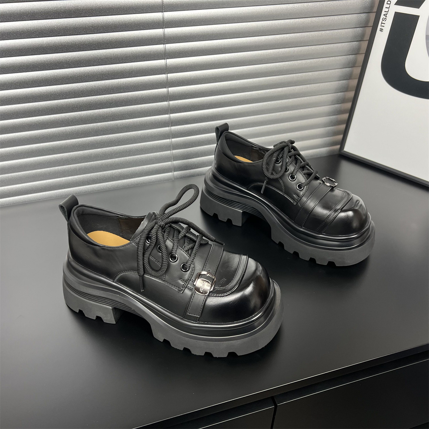 真皮皮带扣厚底松糕乐福鞋女