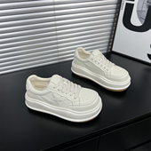 真皮波浪底星星小白鞋 透气舒适牛皮运动休闲面包鞋 女2026春季 新款