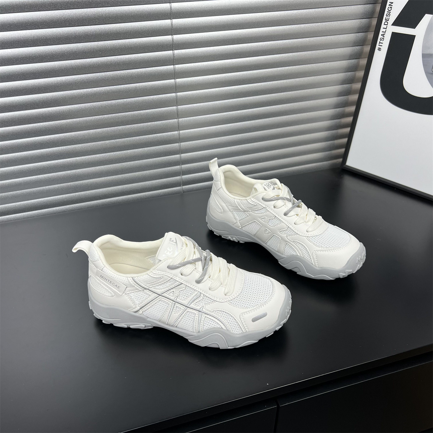 网面透气真皮德训鞋女2026春夏季新款百搭休闲软底不累脚运动鞋