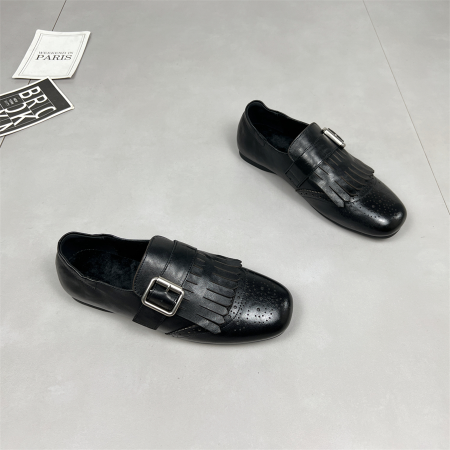 头层牛皮方头雕花小众小皮鞋女