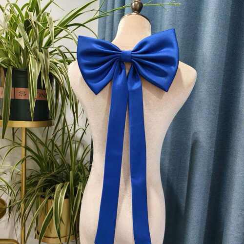 宝蓝后背蝴蝶结婚纱头饰